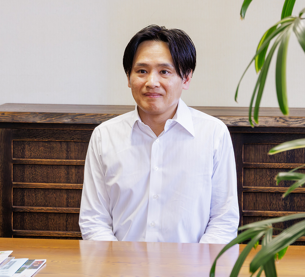 代表取締役社長 西村　忠二